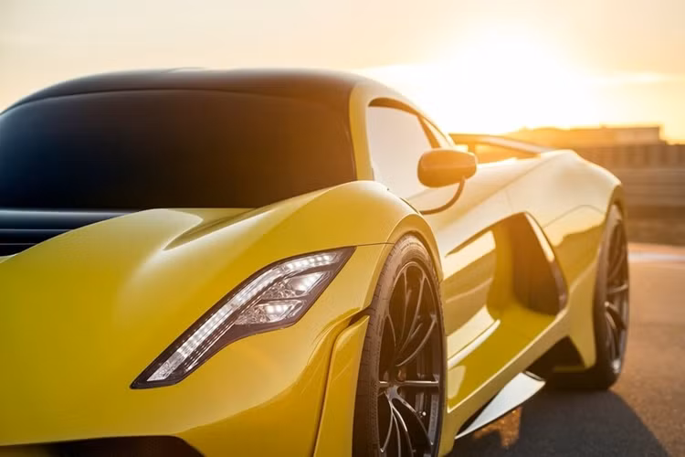 Xe được thiết kế để trở thành một biểu tượng toàn diện trên đường đua và cạnh tranh với những chiếc hypercar vĩ đại nhất từ trước tới nay trên thế giới.