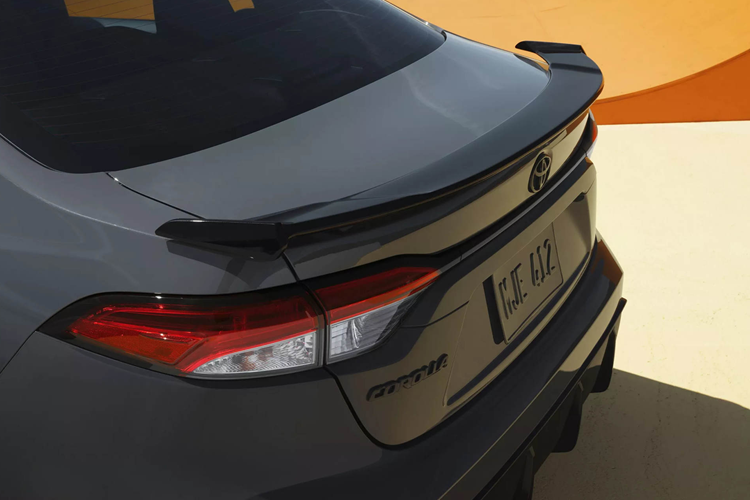 Công suất vẫn là 169 mã lực với mô-men xoắn 205 Nm đi kèm hộp số CVT. Tuy nhiên, Toyota hứa hẹn cảm giác lái sẽ thú vị hơn nhờ điều chỉnh lại thiết lập khung gầm với lò xo hạ thấp và tối ưu hệ thống lái trợ lực điện