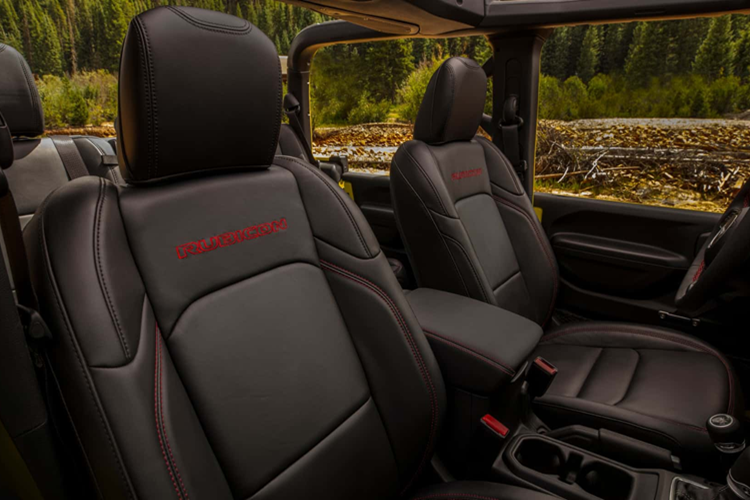 Ngoài ra, riêng ở đời 2024 này mẫu Gladiator còn có thêm các bản Mojave X và Rubicon X với giá cao hơn 10.000 USD (khoảng 250 triệu đồng).