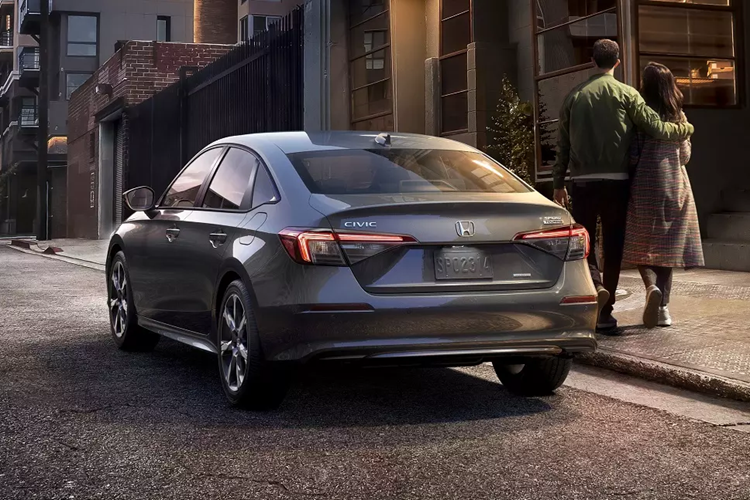 Sau Thái Lan, nhiều khả năng Civic mới cũng sẽ sớm ra mắt những thị trường Đông Nam Á khác như Việt Nam. Trước đó, đã từng có tin đồn về việc mẫu xe Honda Civic 2025 ra mắt Việt Nam vào cuối năm nay.