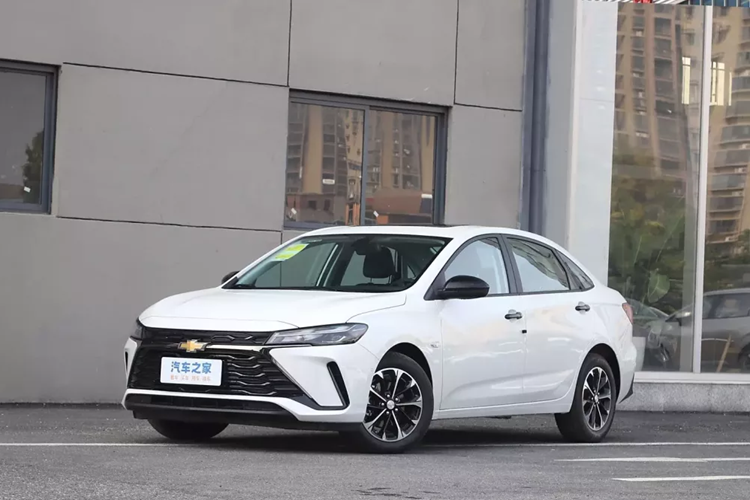 Tuy nhiên, Geely Emgrand 2025 được trang bị nền tảng buồng lái kỹ thuật số hiệu suất cao thế hệ mới E02 và hệ sinh thái thông minh liên tục được nâng cấp, ở một mức độ nhất định đáp ứng nhu cầu mua xe của người tiêu dùng trẻ ngày nay.