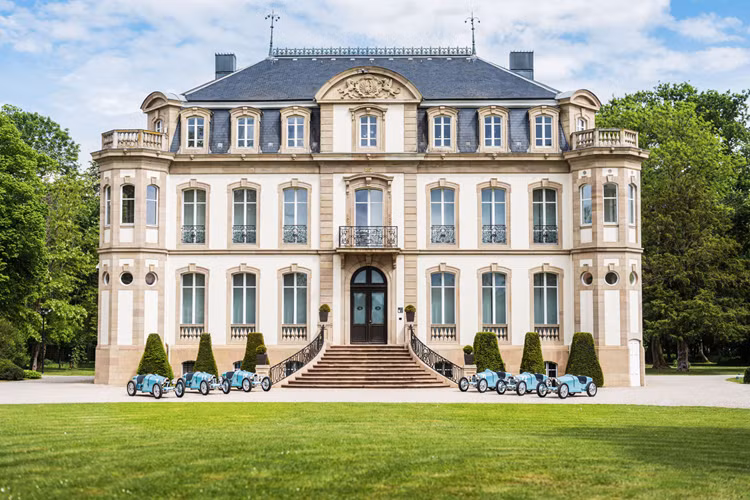 Bugatti Baby II đã nhanh chóng trở thành một biểu tượng thiết kế thời hiện đại, đồng thời tri ân nguyên mẫu xe đồ chơi được Ettore thiết kế vào năm 1926 mang tên Bugatti Baby.