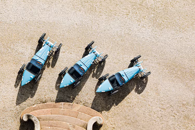 Những phiên bản giới hạn này tôn vinh những chiếc xe huyền thoại đã đua tại Grand Prix de Lyon năm 1924, đánh dấu một thời điểm quan trọng trong lịch sử ô tô.”