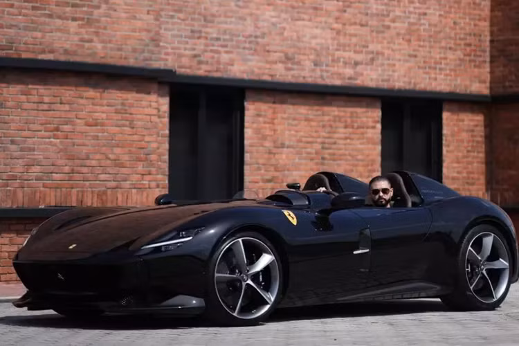 Them Hoang tu Malaysia gay sot voi Ferrari Monza SP2 trieu do