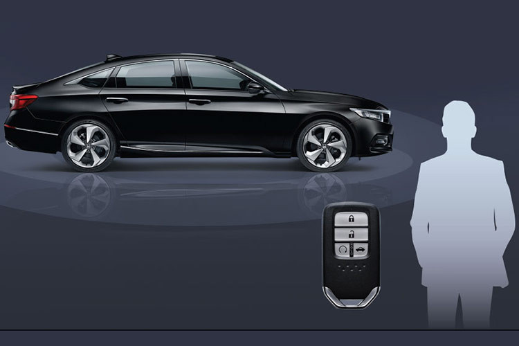 Dau Toyota Camry, Honda Accord tai Viet Nam giam toi 220 trieu dong-Hinh-8