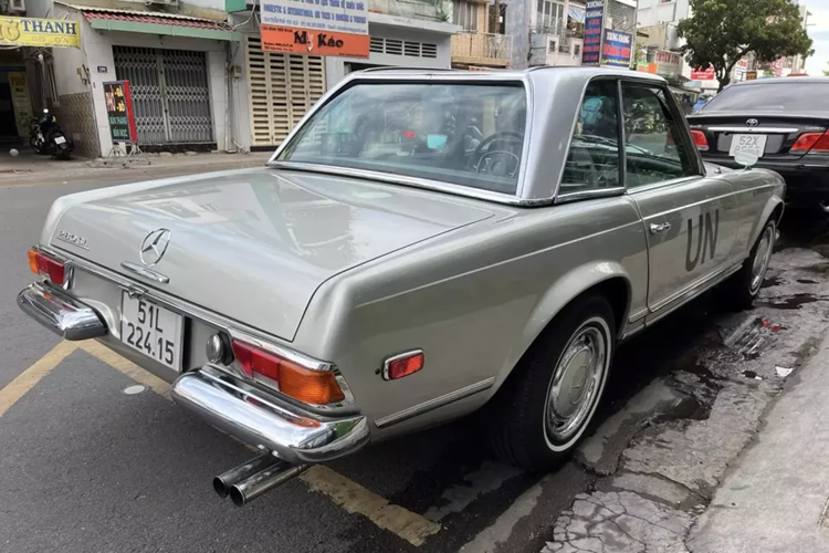 Điều này đòi hỏi phải tách các khuôn đúc xi-lanh từng cặp hiện có để cải thiện nhiệt với các đường dẫn nước làm mát giữa tất cả các xi-lanh và bắt buộc phải lắp bộ làm mát dầu, được lắp thẳng đứng bên cạnh bộ tản nhiệt.