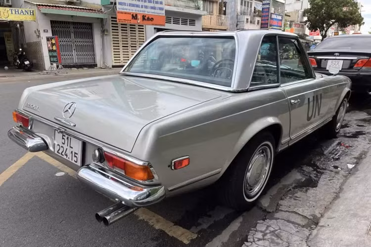 Điều này đòi hỏi phải tách các khuôn đúc xi-lanh từng cặp hiện có để cải thiện nhiệt với các đường dẫn nước làm mát giữa tất cả các xi-lanh và bắt buộc phải lắp bộ làm mát dầu, được lắp thẳng đứng bên cạnh bộ tản nhiệt.