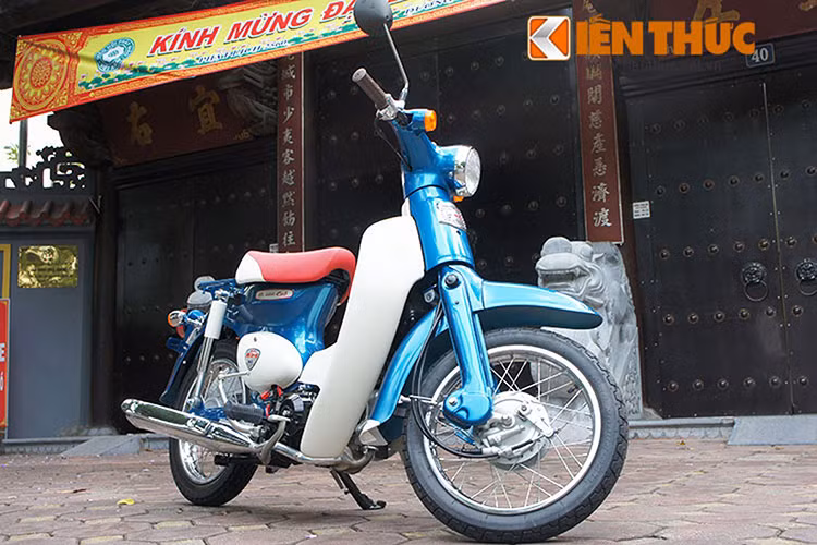 Xe máy Honda Cub chính thức trình làng từ năm 1958. Đến nay, số xe bán ra thị trường đã vượt mức 100 triệu chiếc. Đây cũng là mẫu xe máy được sản xuất nhiều nhất trên thế giới.