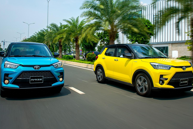 Trong tháng 2/2024, Toyota Raize là xe bán chạy nhất của thương hiệu Toyota Việt Nam với doanh số đạt 181 xe. Trong khi đó, đứng thứ hai là mẫu sedan hạng B từng được mệnh danh "vua doanh số" Toyota Vios. Đáng tiếc cả Toyota Raize và Vios đều không được "xướng tên" top 10 ôtô bán chạy nhất tháng vừa qua.