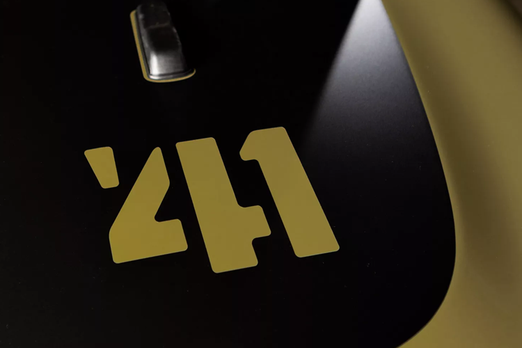 Jeep tuyên bố với cấu trúc này, chiếc xe có thể chạy được 34 km bằng điện.