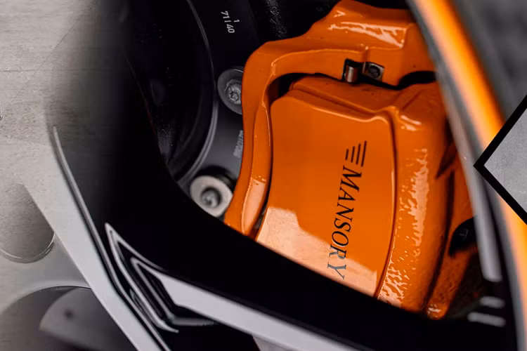 Tuy nhiên như thường lệ, đội ngũ Mansory đã tìm ra cách để khai thác tối đa tiềm năng của khối động cơ trên mẫu xe thể thao RS7 mới nhà Audi.