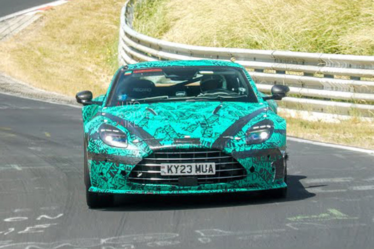Mô tả này gợi ý về các dự án tương tự Valor, DBR22 và V12 Speedster ra mắt trong thời gian gần đây. Dự kiến giá xe Aston Martin Vanquish 2024 và ngày ra mắt giới hâm mộ dòng siêu xe này sẽ không còn xa.