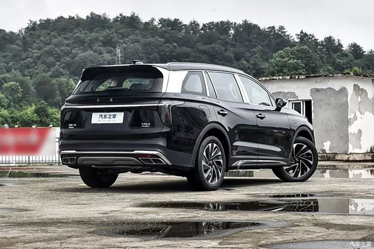 Động cơ có công suất tối đa 163 mã lực và tốc độ tối đa là 180 km/h. Phiên bản dẫn động hai bánh có phạm vi chạy hoàn toàn bằng điện là 92 km và phiên bản dẫn động bốn bánh có phạm vi chạy hoàn toàn bằng điện là 83 km, theo chu trình thử nghiệm CLTC của Trung Quốc.