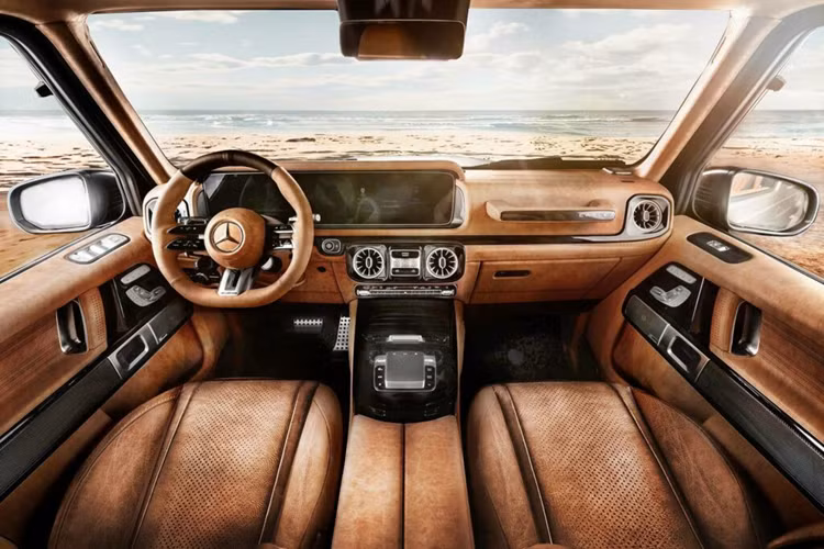 Ngoài ra xe còn được nhiều chi tiết mạ chrome khác như phần gương chiếu hậu, viền cửa sổ và giá đỡ bánh dự phòng. Khách hàng sẽ có thể lựa chọn 9 màu sơn bao gồm Lime Pop, Champagne Fizz, Pink Glow, Tangerine, Raspberry Punch, Green Breeze, Ivory, Sand Dune và Noir, tất cả đều có điểm nhấn phối với màu trắng.