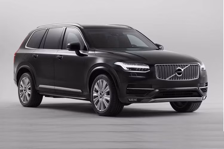 Volvo đang hướng đến mục tiêu điện hóa hoàn toàn dải sản phẩm của thương hiệu, do đó, động cơ hybrid sẽ được công ty ưu tiên phát triển hơn các khối động cơ thuần xăng truyền thống. XC90 dự kiến sẽ sở hữu nhiều tùy chọn hệ truyền động hybrid, bao gồm cả mild hybrid và PHEV.
