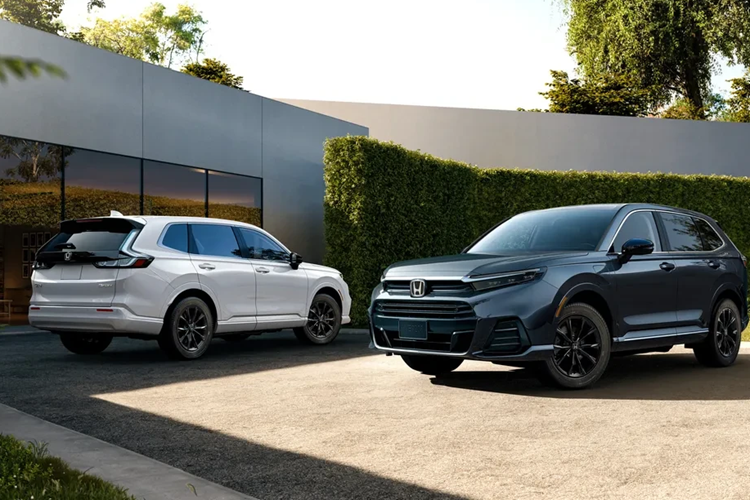 Hãng xe Nhật còn ấp ủ kế hoạch mở rộng dải sản phẩm xe hybrid chạy bằng hydro tại Bắc Mỹ. Hiện mức giá xe Honda CR-V e: FCEV 2025 vẫn chưa được công bố.