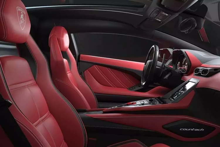 Siêu xe Lamborghini Countach LPI 800-4 được phát triển dựa trên phiên bản Lamborghini Aventador với nguồn cảm hứng được lấy từ thiết kế của Lamborghini Countach đời đầu đã ra mắt gần 5 thập kỷ, nhưng mấu chốt nằm ở công nghệ lại dùng chung với Sian FKP 37, 1 siêu phẩm hypercar đắt đỏ.