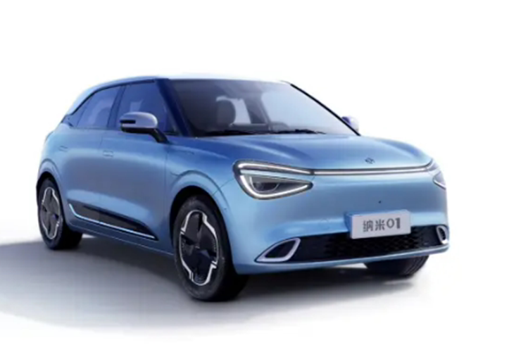 Dongfeng Nano 01 cũng sẽ được trang bị chức năng sạc nhanh, ngoài ra, cũng sẽ hỗ trợ chức năng xả bên ngoài để làm phong phú thêm các tình huống sử dụng xe. Về hệ thống hỗ trợ lái, nó cũng sẽ được trang bị hệ thống hỗ trợ lái xe thông minh ADAS L2 và chức năng đỗ xe tự động FAP.