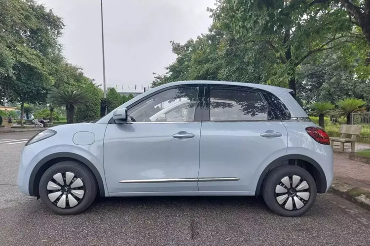 Vào hồi tháng 5/2024, Wuling EV Việt Nam từng công bố thông tin về mẫu ô tô điện mới sắp ra mắt thị trường trong nước, đó là Bingo, trên trang web chính hãng. Đến tháng 6/2024, những chiếc Wuling Bingo đầu tiên về Việt Nam.