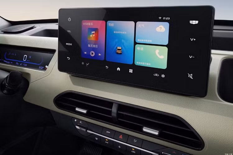 Panda Knight được định vị là một mẫu xe điện tầm trung, xe có hình hộp vuông vắn và thân xe có nhiều chi tiết crossover. Đầu xe sử dụng bộ đèn tròn rất dễ thương, hình dáng bao quanh đầu xe mô phỏng thiết kế của một chiếc xe địa hình hạng nặng, đồng thời trang trí móc kéo cùng màu với thân xe.