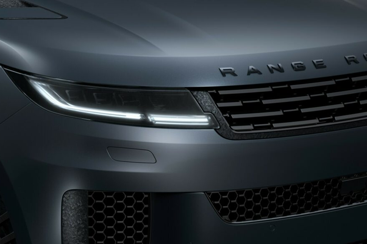 Bộ cùm phanh anodized màu đỏ là tiêu chuẩn trên phiên bản có màu sơn Sunrise Copper Satin và cùm phanh Nano Yellow là trang bị tiêu chuẩn trên các mẫu xe được sơn màu đen bóng Ligurian Black Gloss.