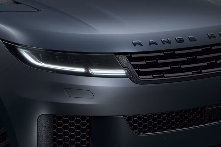 Bộ cùm phanh anodized màu đỏ là tiêu chuẩn trên phiên bản có màu sơn Sunrise Copper Satin và cùm phanh Nano Yellow là trang bị tiêu chuẩn trên các mẫu xe được sơn màu đen bóng Ligurian Black Gloss.