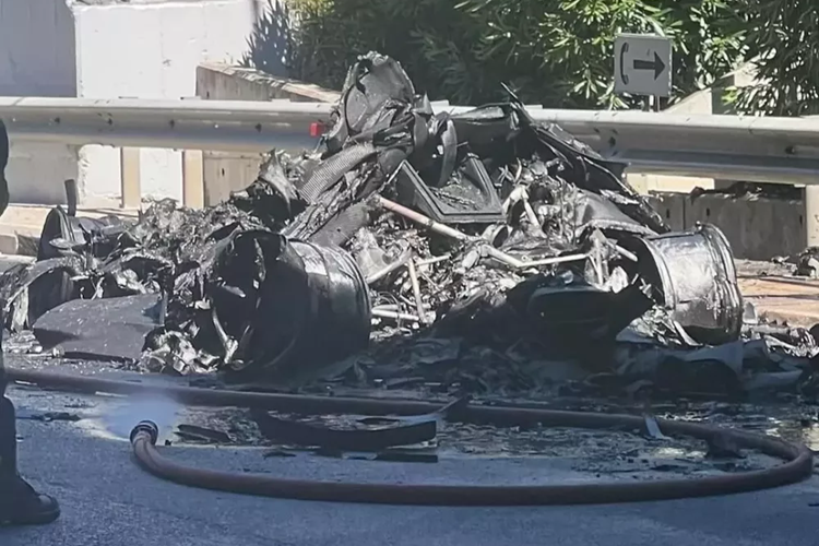 Thông tin ban đầu cho biết, đây là chiếc xe tùy chỉnh riêng, mang tên Koenigsegg Jesko Attack Nur Edition độc nhất và thuộc sở hữu của 1 tỷ phú Tây Ban Nha, siêu phẩm này chỉ mới được bàn giao cho chủ nhân ngay trong tháng này.