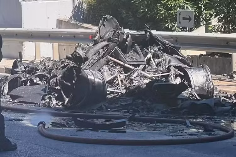 Thông tin ban đầu cho biết, đây là chiếc xe tùy chỉnh riêng, mang tên Koenigsegg Jesko Attack Nur Edition độc nhất và thuộc sở hữu của 1 tỷ phú Tây Ban Nha, siêu phẩm này chỉ mới được bàn giao cho chủ nhân ngay trong tháng này.