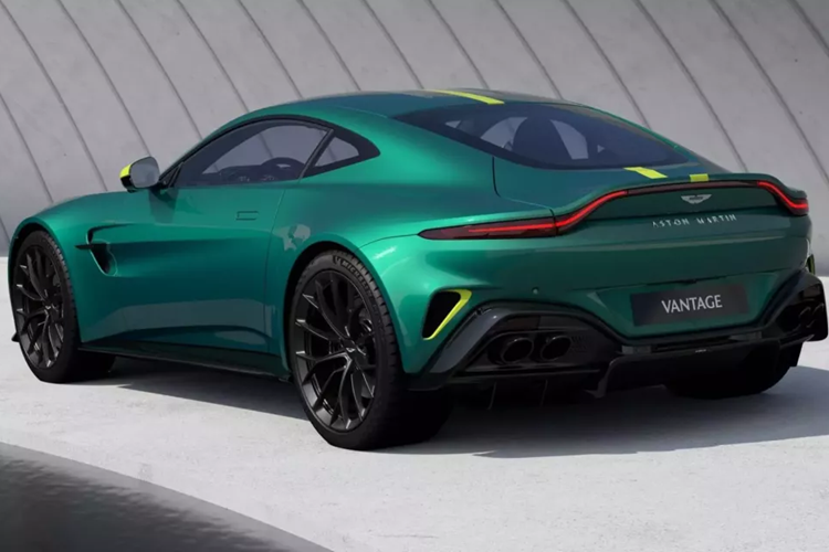 Nhìn chung, đây là một phiên bản đặc biệt được tiết chế nhưng tập trung, không quá phô trương nhưng vẫn giữ được nét riêng biệt, mặc dù không độc đáo; Gaydon đã ra mắt một chiếc DBX707 theo một thiết kế tương tự. Thật đáng buồn, bạn không thể có một chiếc - AMV24 chỉ dành riêng cho khách hàng ở lục địa châu Âu.