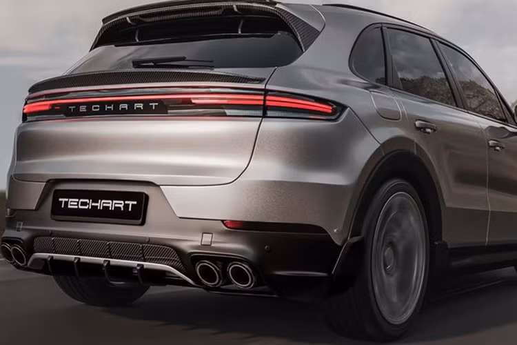 TechArt cho biết gói độ Aero Kit I không chỉ mang lại ngoại hình thể thao hơn cho mẫu xe SUV Porsche Cayenne 2024 mà còn giúp cải thiện khả năng khí động học. Tuy nhiên, thông số về tỷ lệ cản gió của chiếc xe gắn gói bodykit này không được hãng độ công bố.