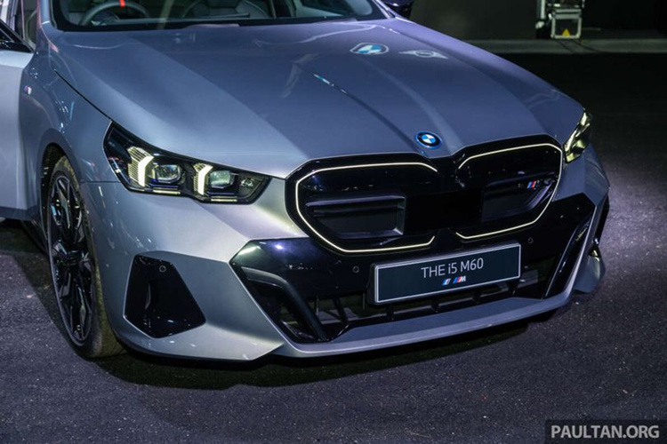 BMW i5 M60 xDrive tu 2,58 ty dong tai Malaysia, cho ve Viet Nam-Hinh-2