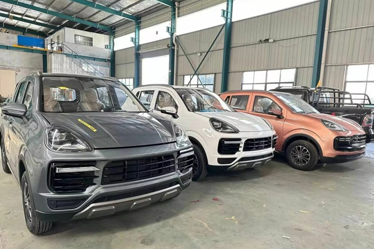 Một điểm chung ở các mẫu xe đến từ thương hiệu này là chúng đều là xe điện và đều được biến thành xe gầm cao. Trong khi Bugatti vẫn chưa trình làng một mẫu xe gầm cao nào thì Mecides đã cho ra đời mẫu xe có tên MBJD.