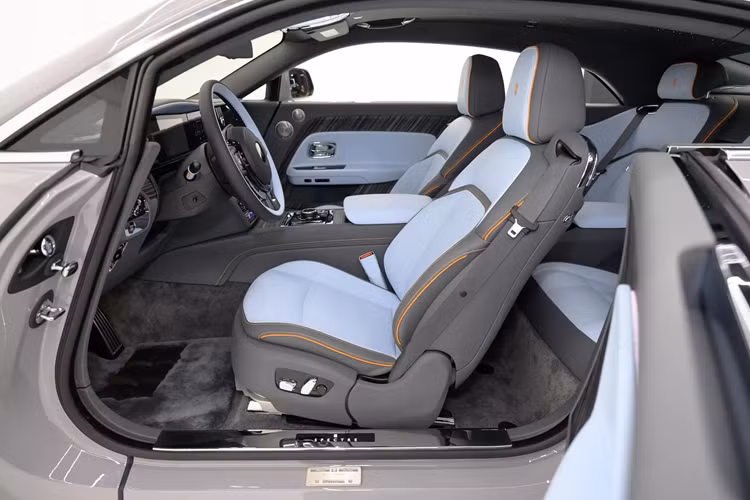 Phạm vi di chuyển của xe đạt 428 km (266 mph) và với bánh xe nâng lên 23 inch, quãng đường di chuyển sẽ có một chút thay đổi.