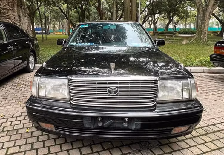 Người tham gia đấu giá đăng ký tham dự từ ngày 18/6/2024 đến 17h00 ngày 25/6/2024 tại website đấu giá trực tuyến: Lacvietauction.vn và nộp hồ sơ qua bưu điện về Văn phòng Công ty Đấu giá hợp danh Lạc Việt hoặc trụ sở Công ty Đấu giá hợp danh Lạc Việt. Tiền đặt trước được nộp vào tài khoản của Công ty Đấu giá hợp danh Lạc Việt từ ngày 25/6/2024 đến 17h00 ngày 27/6/2024.