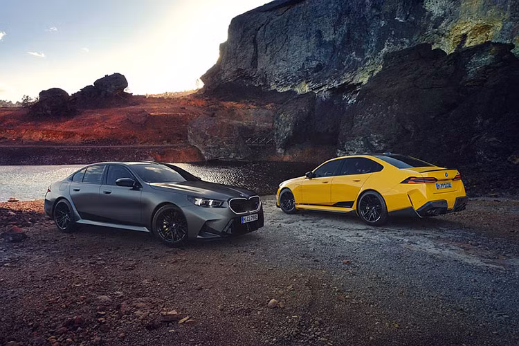 Những chi tiết độ khí động học trên BMW M5 2024 mới sẽ mang lại những cải tiến về kiểu dáng và khí động học cho những chủ sở hữu có nhu cầu muốn nâng cấp chiếc xe của mình.