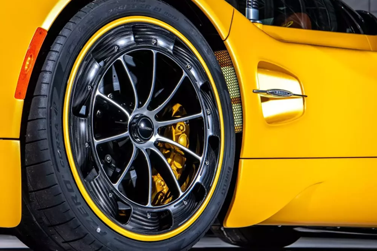 Giá siêu xe Pagani Utopia từ 2,5 triệu đô la, đắt hơn phiên bản trước là Huayra đến 1,2 triệu đô la, ngang với giá xe Bugatti Chiron.