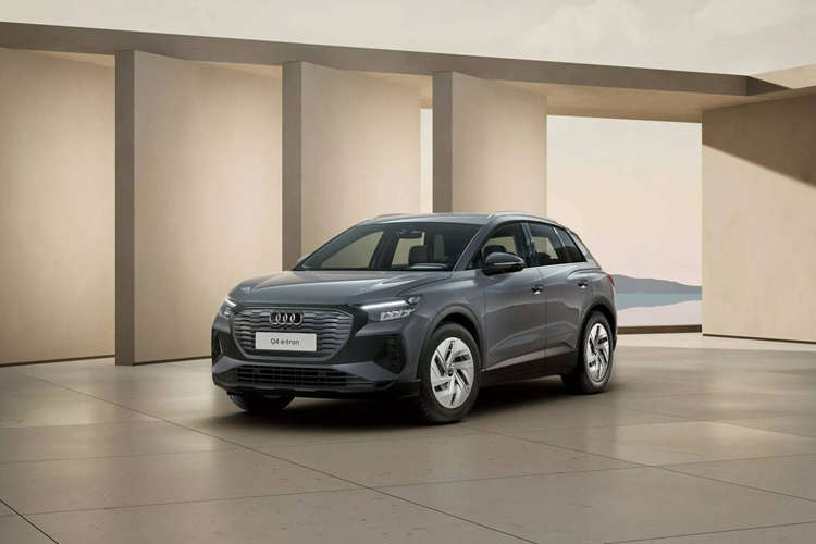 Audi vừa giới thiệu thêm một phiên bản nữa dành cho dòng xe điện gầm cao cỡ nhỏ Q4 e-tron tại khu vực châu Âu, đó là Audi Q4 35 e-tron 2024 mới.