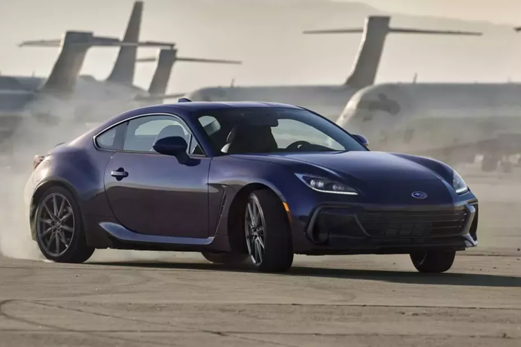 Dòng xe Subaru BRZ sẽ có một chút độc quyền cho năm 2025, khi thương hiệu này công bố phiên bản đặc biệt mới, có tên gọi là 'Series Purple'. Ra mắt tại Subiefest Texas vào ngày 19/10 vừa qua, mẫu xe Subaru BRZ Series 2025 đặc biệt sẽ được sản xuất giới hạn ở mức 500 chiếc.