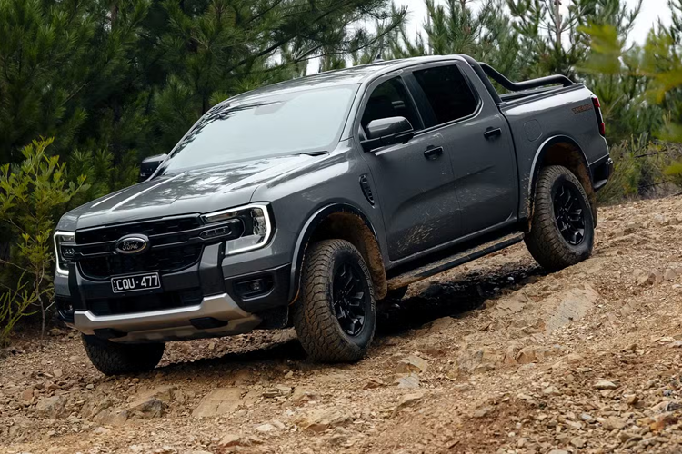 Xe chỉ đắt hơn 50 AUD (828.000 đồng) so với Ranger Wildtrak thông thường nhưng rẻ hơn đến 6.300 AUD (104 triệu) so với Wildtrak X. Ngoài ra, Ranger Tremor còn rẻ hơn 20.750 AUD (344 triệu đồng).