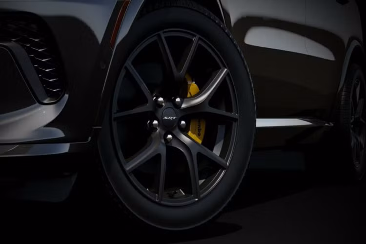 Điều này rất quan trọng vì số lượng sản Dodge Durango Hemi V8 bản giới hạn ở 1.000 chiếc và việc phân bổ dựa trên hiệu suất bán hàng của các Đại lý trên khắp nước Mỹ.