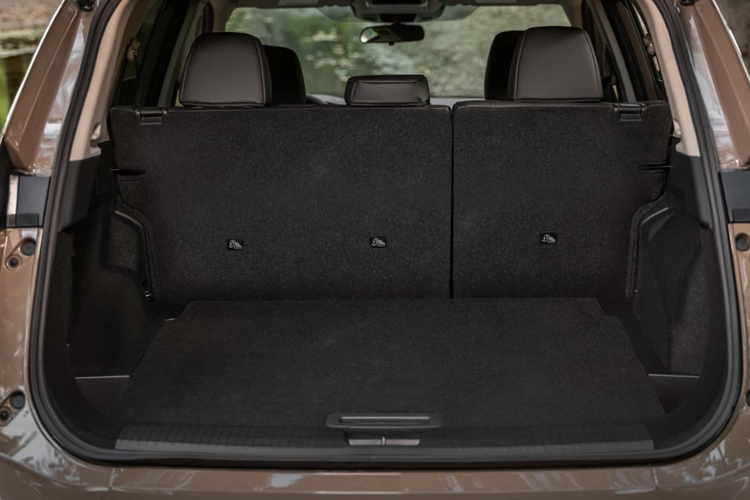 Ngoài Rock Creek, Rogue 2025 còn được bổ sung thêm tùy chọn ProPILOT Assist 2.1 trên SL và Platinum, cho phép vận hành rảnh tay khi xe đi trên đường cao tốc một làn.