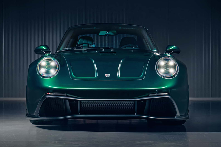 Trong vài năm gần đây, hãng độ đã hé lộ phiên bản 9×9 trên những chiếc xe đua Porsche của mình tại giải Le Mans, và công ty có trụ sở tại Đan Mạch cũng từng cho ra mắt dòng 7-97 dựa trên mẫu 911 cổ điển.