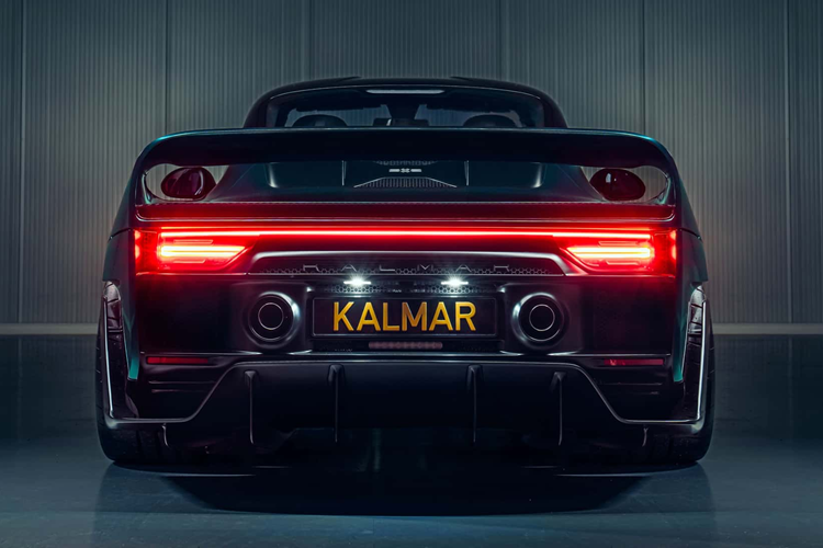 Xe cũng được trang bị hệ thống kiểm soát độ ổn định và lực kéo cũng để hoàn thiện trải nghiệm cho người lái. Kalmar Automotive hiện không đề cập đến giá cả hoặc kế hoạch sản xuất nhưng hiện tại thương hiệu đã công bố về kế hoạch sẽ bắt đầu giao xe cho khách hàng vào tháng 7/2025.