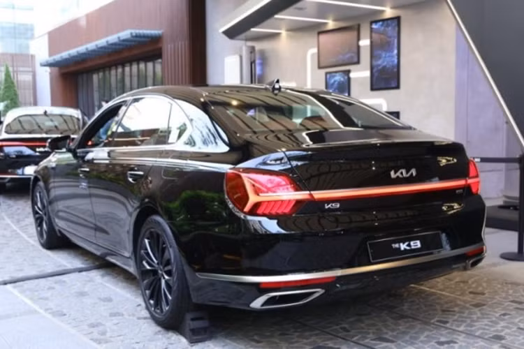 Bản cao cấp nhất sẽ được trang bị động cơ xăng 3,3 lít tăng áp V6 cho công suất 365 mã lực, mô-men xoắn cực đại 510 Nm. Cả hai cùng lắp hộp số tự động 8 cấp, tùy chọn dẫn động cầu sau hoặc 4 bánh.