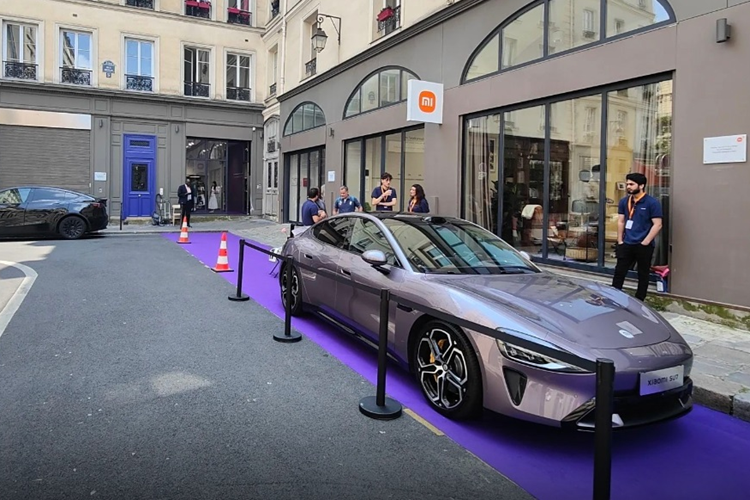 Dù không trực tiếp phân phối mẫu xe điện Xiaomi SU7 ở thị trường Châu Âu nhưng khách hàng vẫn có thể mua mẫu xe này thông qua các kênh mua bán xe hoặc các đại lý nhập khẩu tư nhân.