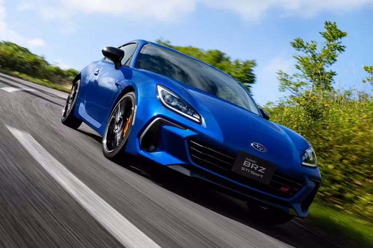 Mẫu xe thể thao Subaru BRZ 2025 mới hiện sẽ được trang bị thêm chế độ Thể thao chuyên dụng. Tuy nhiên trang bị chế độ thể thao này sẽ chỉ ở phiên bản được trang bị hộp số sàn.