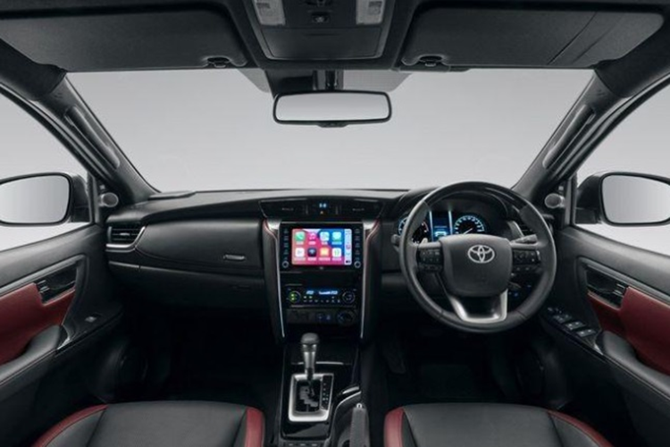 Ngoài ra, cụm pin 48V này còn cung cấp điện cho hệ thống 12V của xe thông qua bộ chuyển đổi DC/DC. Trong quá trình phanh, cụm pin sẽ được sạc lại. Điều này không chỉ tái tạo năng lượng mà còn cải thiện hiệu suất phanh.