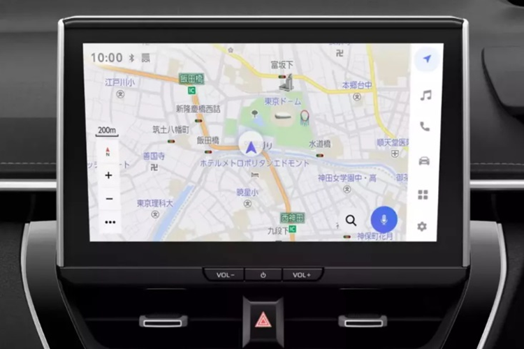 Khách hàng mua xe còn có sẵn gói tùy chọn trang bị, gồm một số tính năng hỗ trợ lái như: hệ thống cảnh báo điểm mù, cảnh báo xe đến gần khi mở cửa, phanh hỗ trợ đỗ xe và khóa kỹ thuật số cho phép người lái dùng ứng dụng trên điện thoại thông minh để mở và khóa cửa.