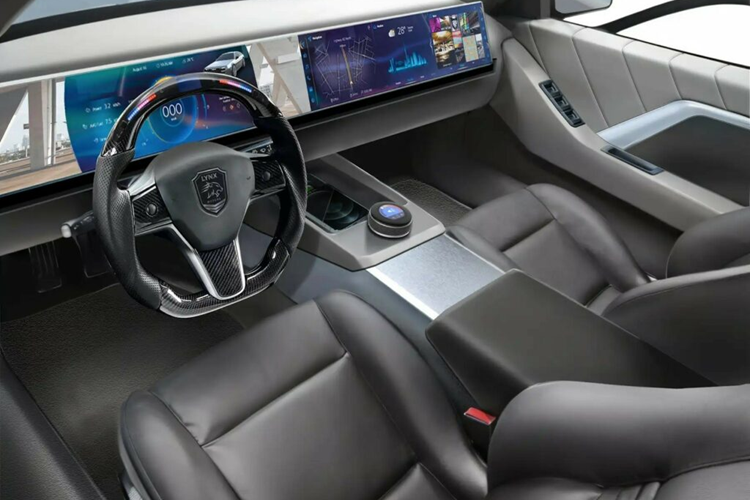 Ở các khu vực khác trong khoang nội thất, xe còn được trang bị bảng điều khiển trung tâm mới tích hợp bộ sạc điện thoại thông minh không dây cũng như bộ điều khiển xoay với màn hình tích hợp. Xe cũng được trang bị các tấm cửa được cập nhật cũng như ghế bọc da hiện đại với khả năng hỗ trợ được cải thiện.