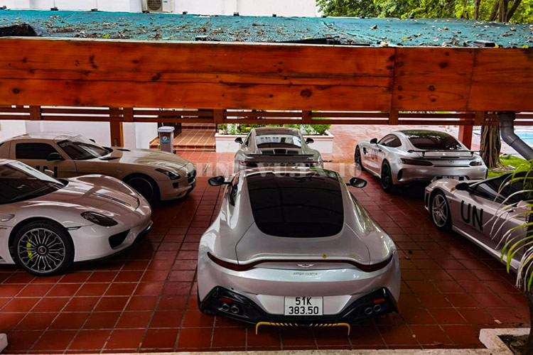 Garage siêu xe của Đặng Lê Nguyên Vũ này chỉ là 1 phần nhỏ trong số hàng chục nhà để xe khác nhau của ông chủ tập đoàn Trung Nguyên, quy mô lớn nhất là ở Tây Nguyên với sức chứa hàng trăm xe. Hiện "Qua" Vũ đang có ý định xây thêm garage hoành tráng, và tạm ngưng mua xe vì hết chỗ để xe. 